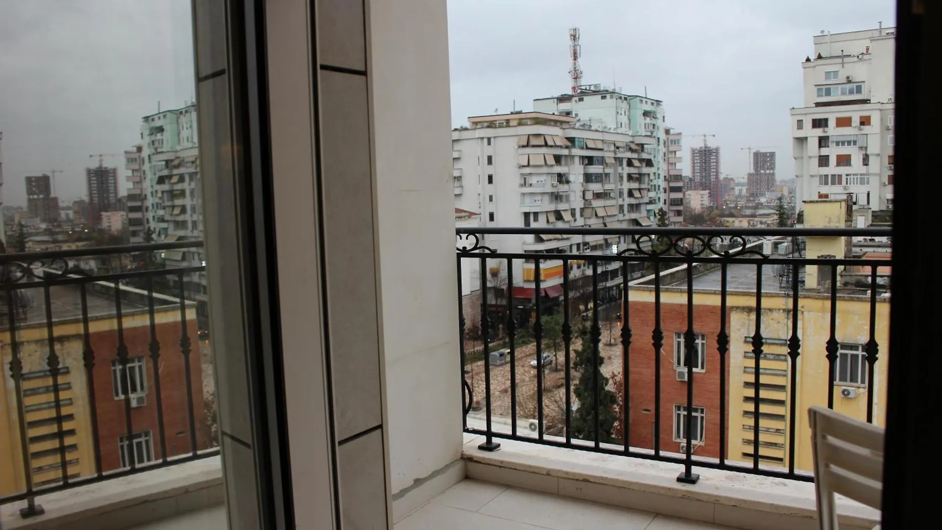 Simplicity Center Apartment Tirana